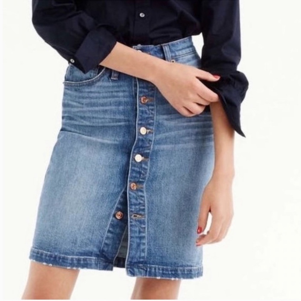 J CREW Button Down Knee Length Denim Skirt Size 6. - Picture 2 of 8